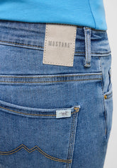 Damskie Spodnie Jeansowe Mustang Crosby Relaxed Straight Denim Blue 1015294 5000 582